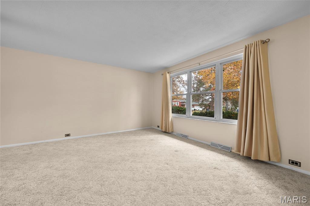 10275 Julius Northway