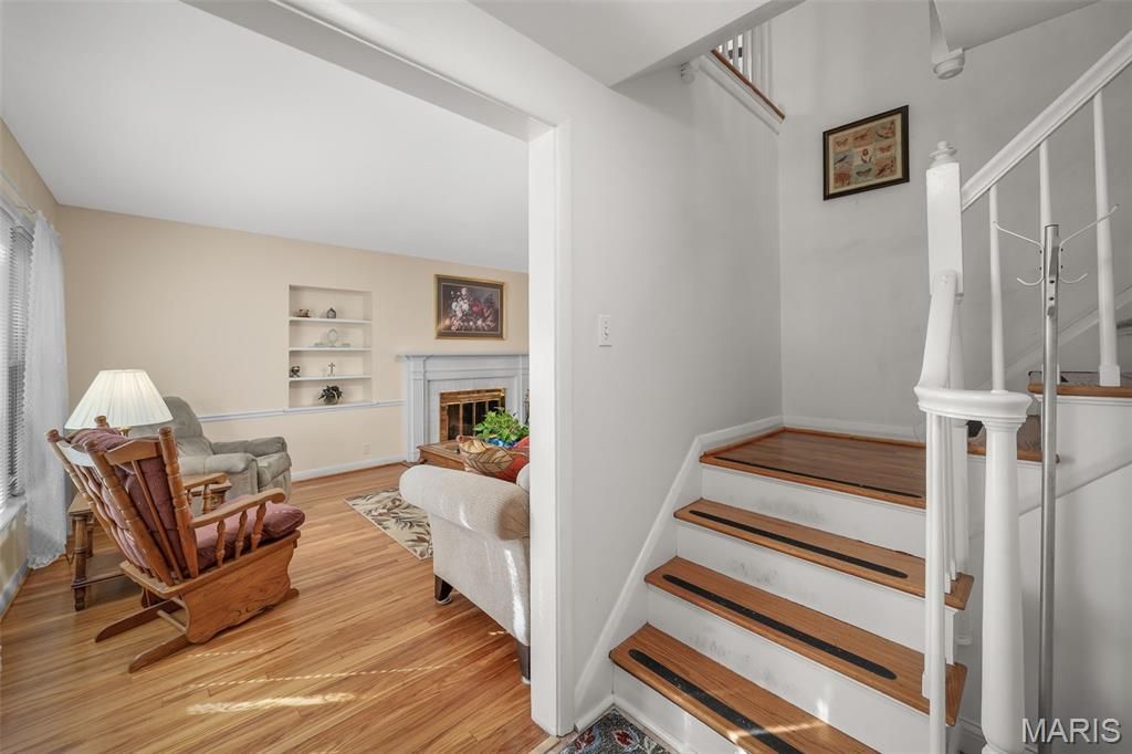 Photo of 801 Fairdale Avenue, Rock Hill, MO 63119 (MLS # 26024394)