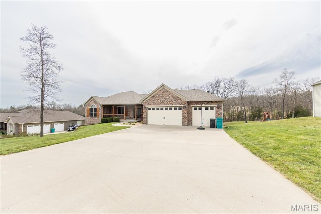 Photo of 11405 Flagstone Circle, Rolla, MO 65401 (MLS # 26015680)