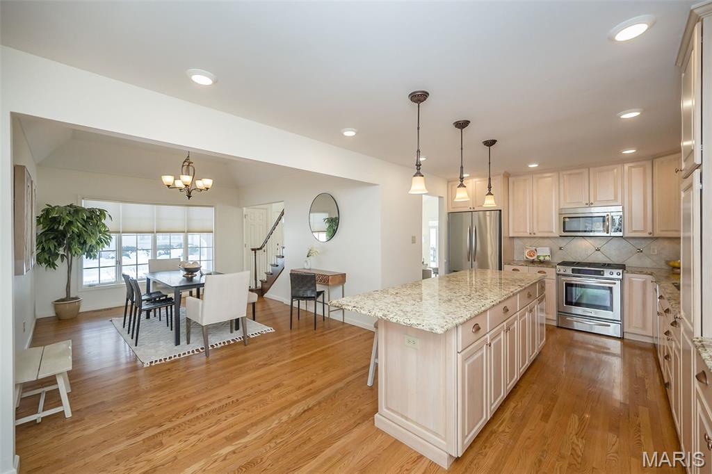 Manors Of Broadmoor Condo - Residential