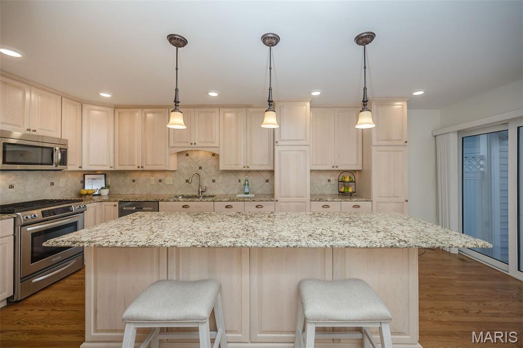 Manors Of Broadmoor Condo - Residential