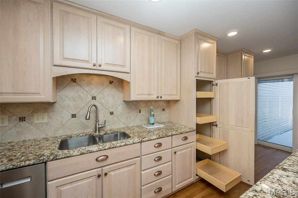 Manors Of Broadmoor Condo - Residential