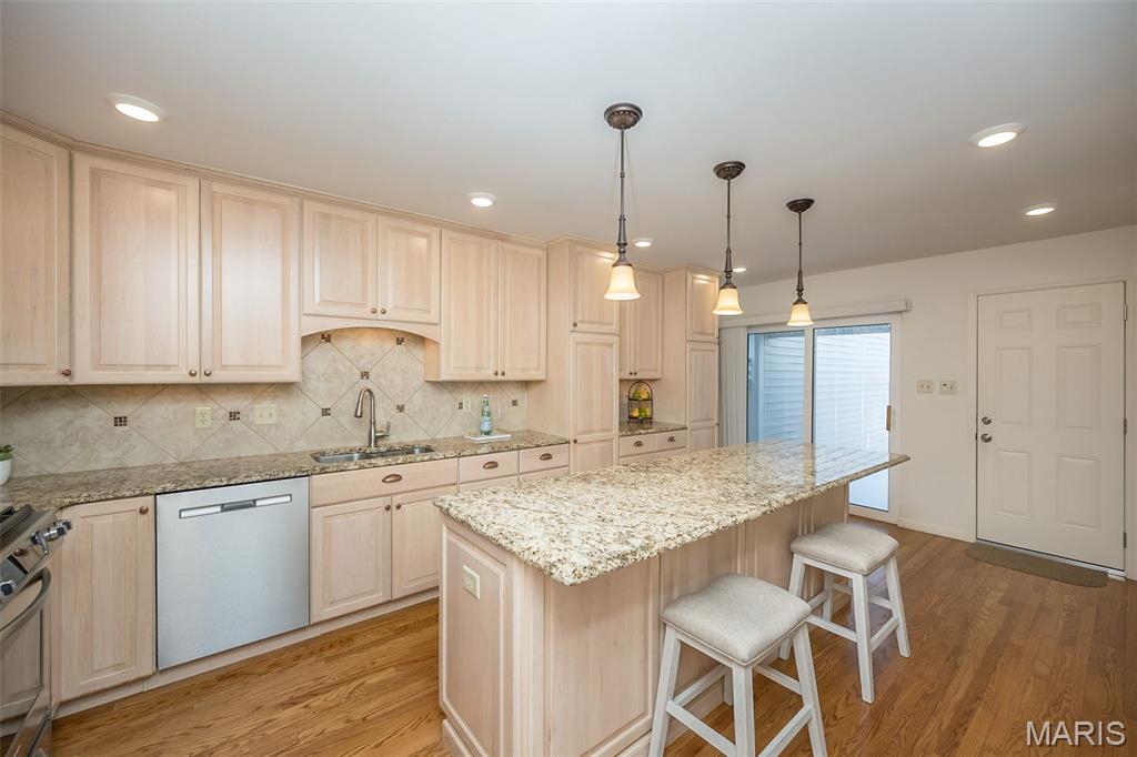 Manors Of Broadmoor Condo - Residential