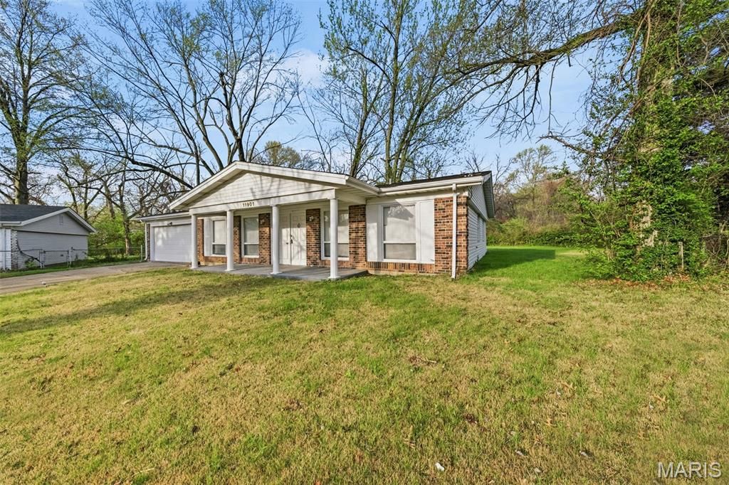 Photo of 11901 Rosevalley Lane, St Louis, MO 63138 (MLS # 26019911)