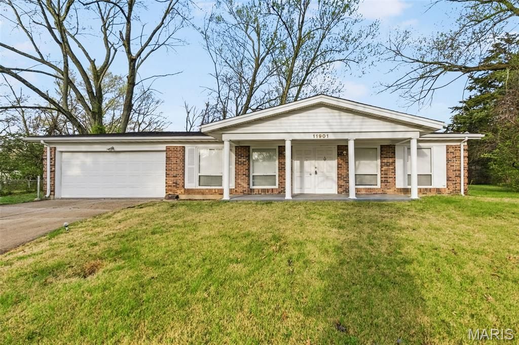 Photo of 11901 Rosevalley Lane, St Louis, MO 63138 (MLS # 26019911)