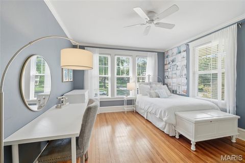 Tiny photo for 340 Gray Avenue, Webster Groves, MO 63119 (MLS # 25068967)