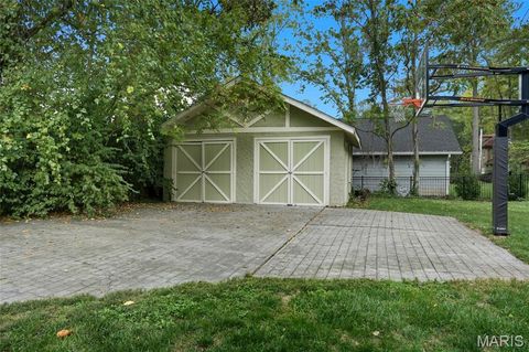 Tiny photo for 340 Gray Avenue, Webster Groves, MO 63119 (MLS # 25068967)