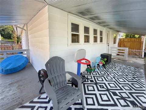 Tiny photo for 2713 Laclede, Hannibal, MO 63401 (MLS # 26046580)