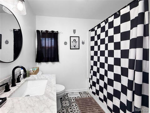 Tiny photo for 2713 Laclede, Hannibal, MO 63401 (MLS # 26046580)