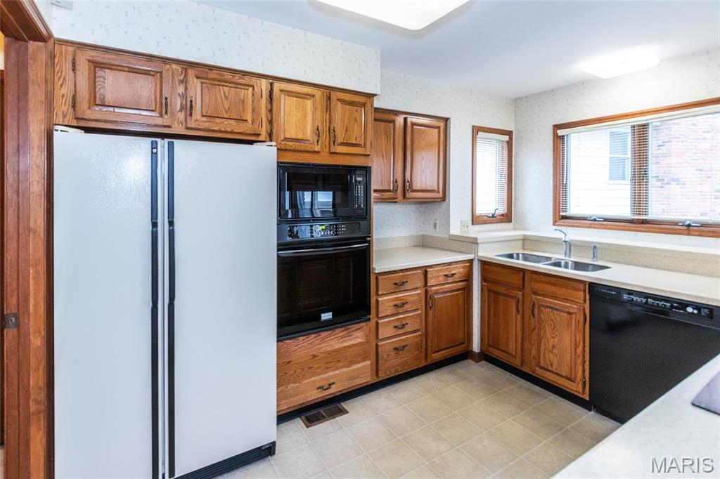 Webster Oaks Place - Residential