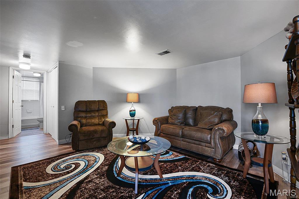 Lindell Add 02 - Residential Income