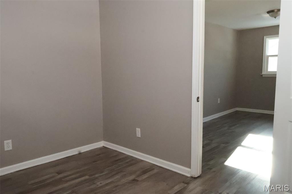 West Walnut Manor - Residential Lease