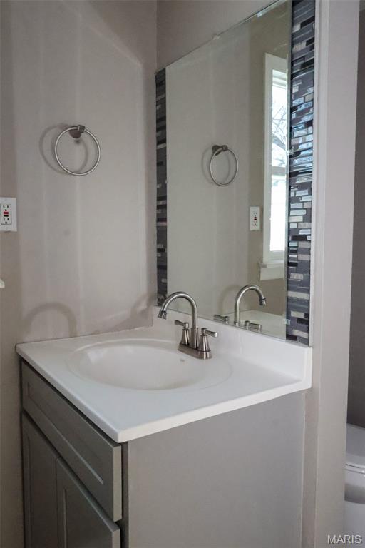 West Walnut Manor - Residential Lease