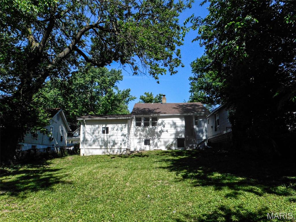 West Walnut Manor - Residential Lease