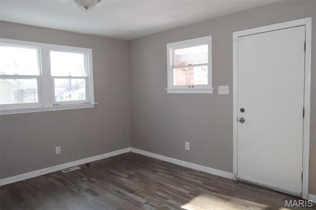 West Walnut Manor - Residential Lease