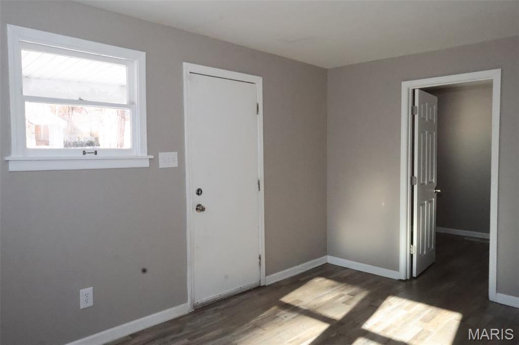 West Walnut Manor - Residential Lease