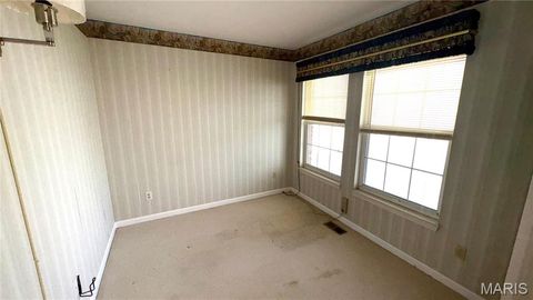 Tiny photo for 13019 Midfield Terrace, St Louis, MO 63146 (MLS # 26036170)