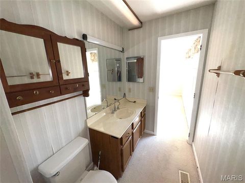 Tiny photo for 13019 Midfield Terrace, St Louis, MO 63146 (MLS # 26036170)