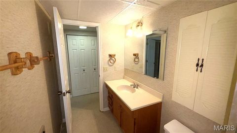 Tiny photo for 13019 Midfield Terrace, St Louis, MO 63146 (MLS # 26036170)