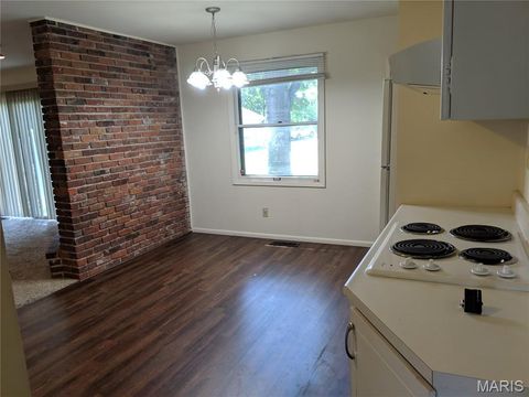 Tiny photo for 822 Dutch Mill Drive, Ballwin, MO 63011 (MLS # 26000876)