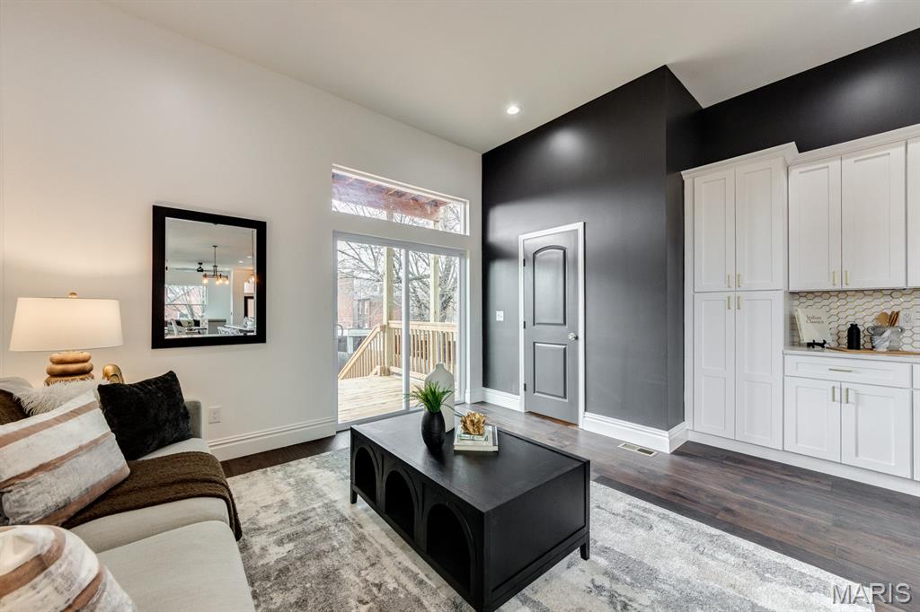 St Louis Commons Add - Residential