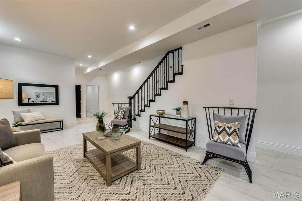 St Louis Commons Add - Residential