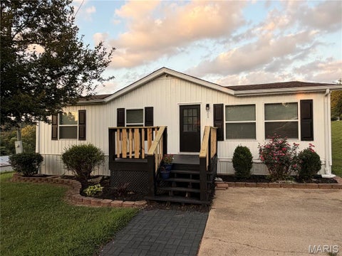 Photo of 1008 Elderberry Drive, House Springs, MO 63051 (MLS # 26046802)