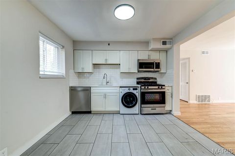 Tiny photo for 7361 Dale Avenue, St Louis, MO 63117 (MLS # 26032393)