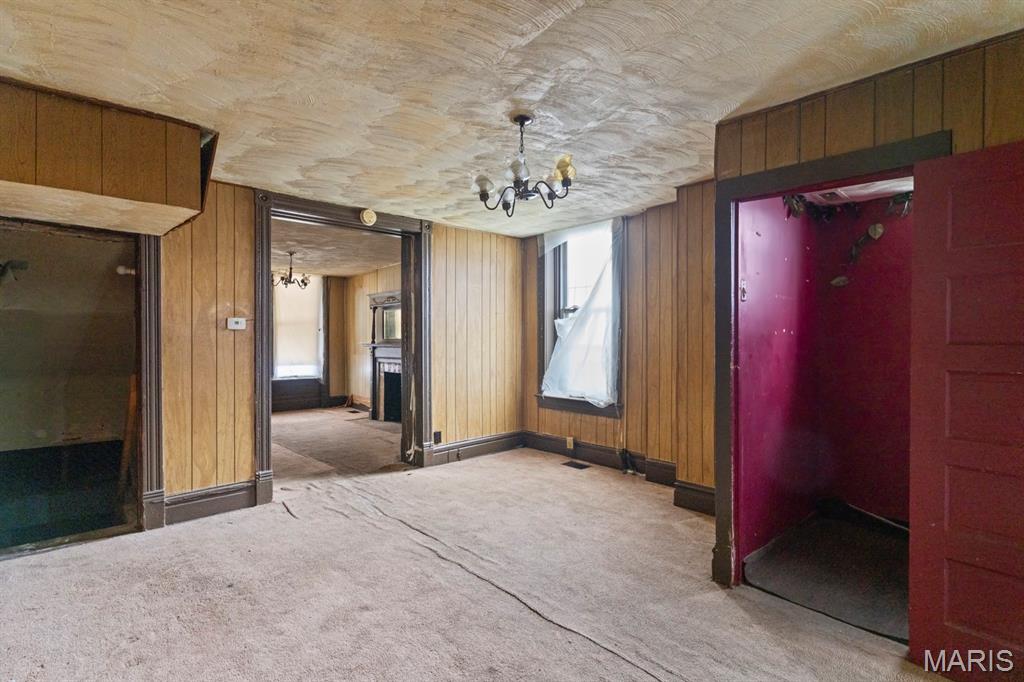 Stuebers Add - Residential Income