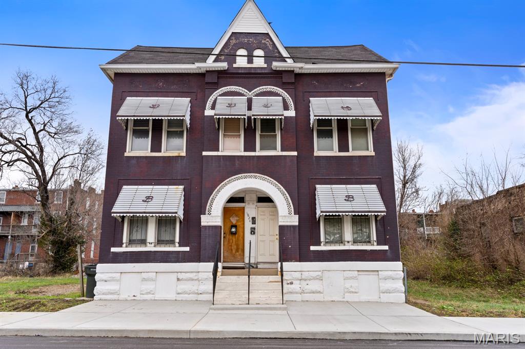 Stuebers Add - Residential Income