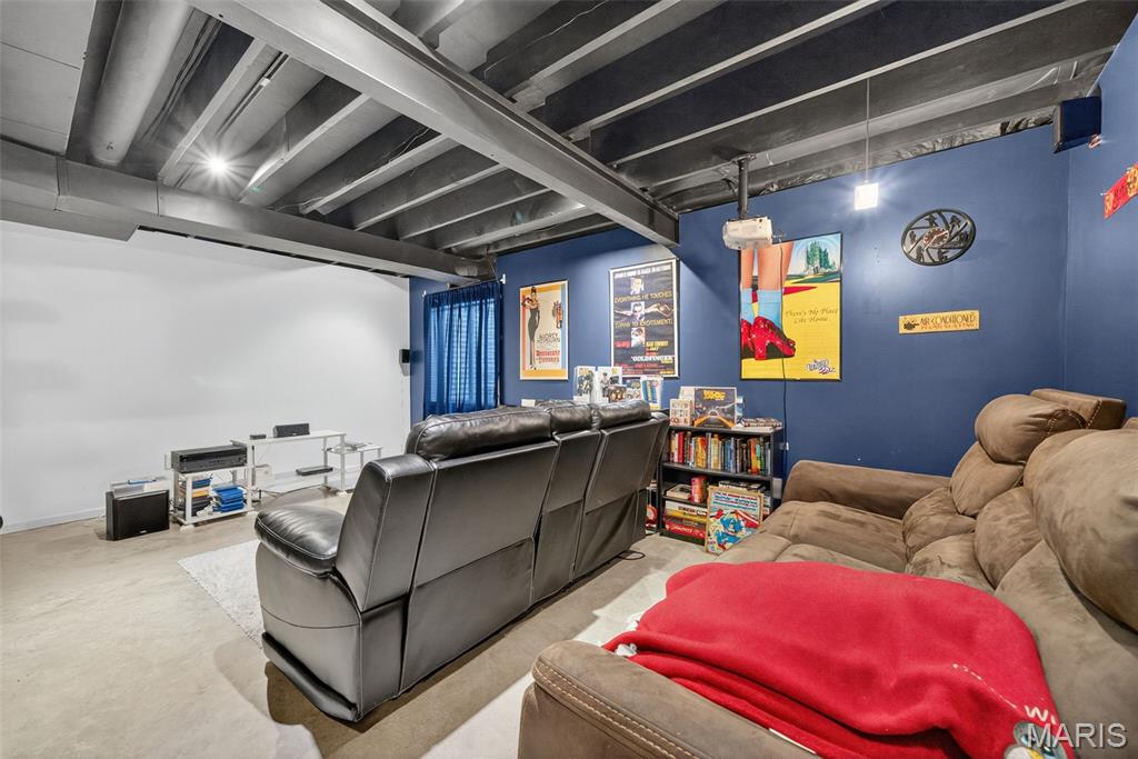 St Charles, Missouri 63301, United States, 3 Bedrooms Bedrooms, ,2 BathroomsBathrooms,Residential,Coming Soon,218941