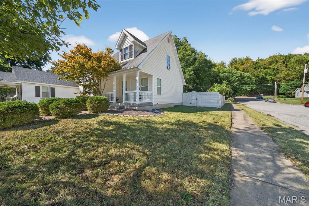 St Charles, Missouri 63301, United States, 3 Bedrooms Bedrooms, ,2 BathroomsBathrooms,Residential,Coming Soon,218941