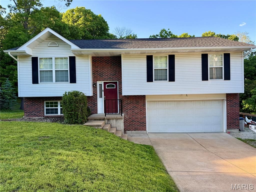 Photo of 4409 Mockingbird Lane, Hillsboro, MO 63050 (MLS # 26027048)