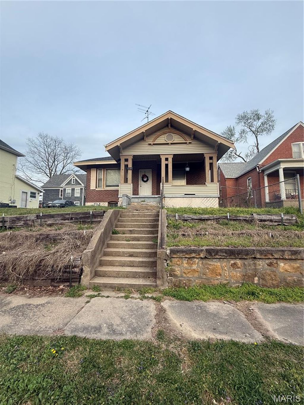 Photo of 114 S Pacific Street, Cape Girardeau, MO 63703 (MLS # 26020319)