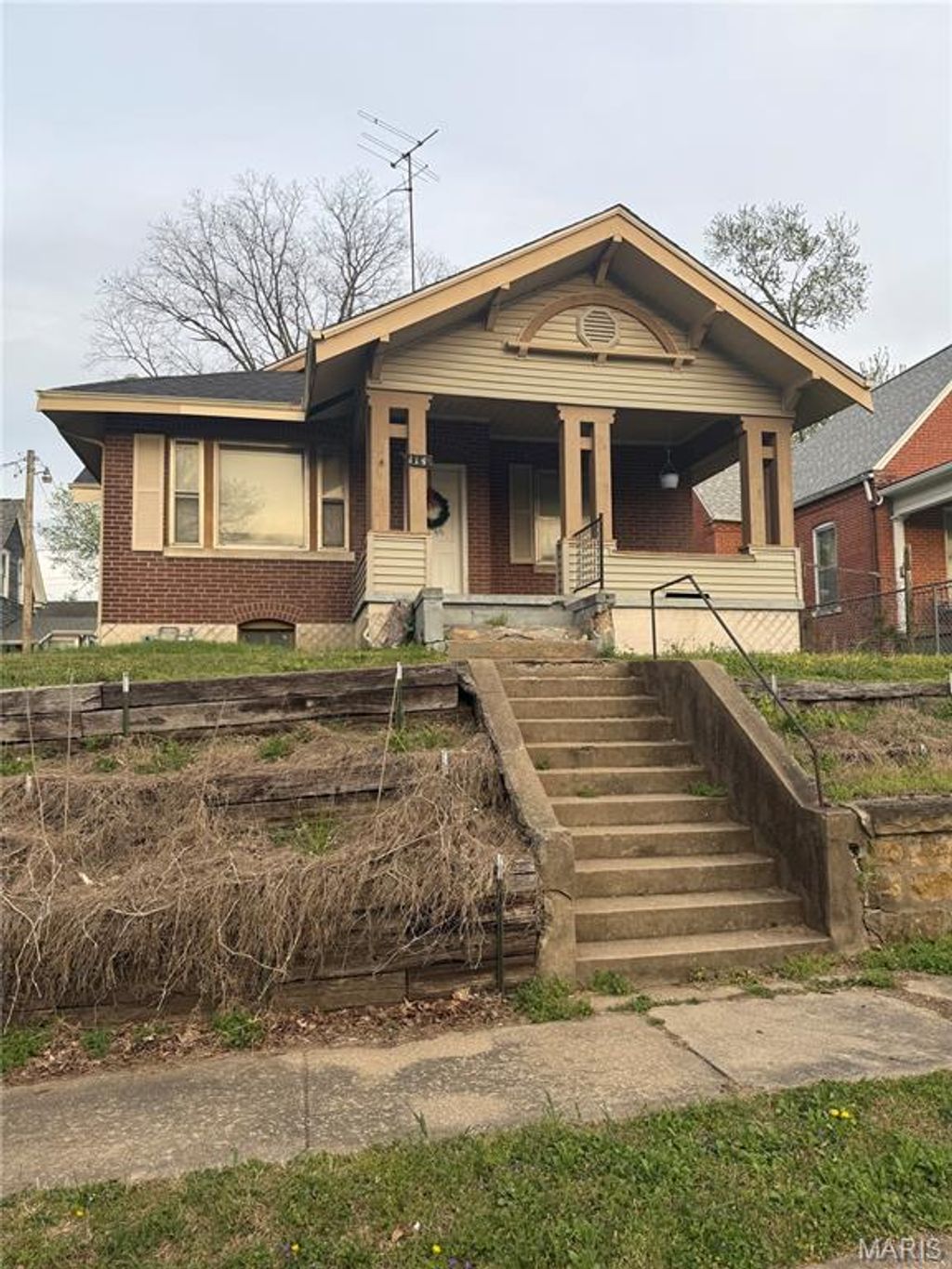 Photo of 114 S Pacific Street, Cape Girardeau, MO 63703 (MLS # 26020319)