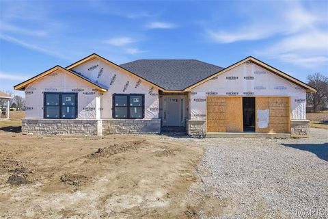 2728 Pineview Drive Highland IL 62249