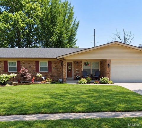 Photo of 11729 Parish Drive, Bridgeton, MO 63044 (MLS # 26068299)