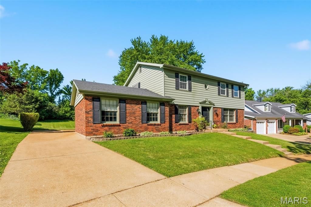 Photo of 10246 Gregory Court, St Louis, MO 63128 (MLS # 26029340)