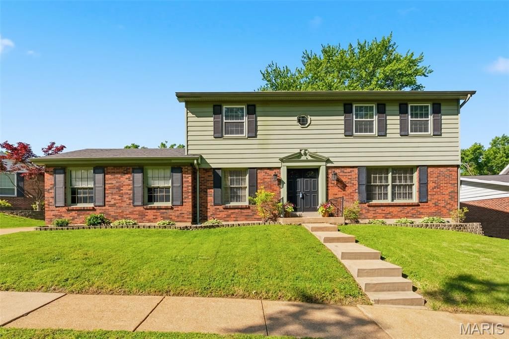 Photo of 10246 Gregory Court, St Louis, MO 63128 (MLS # 26029340)