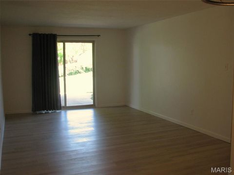 Tiny photo for 1380 Willow Brook Cove Court #1, Creve Coeur, MO 63146 (MLS # 26031362)