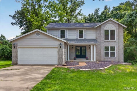 Photo of 11330 Elzey Street, Creve Coeur, MO 63141 (MLS # 26041942)