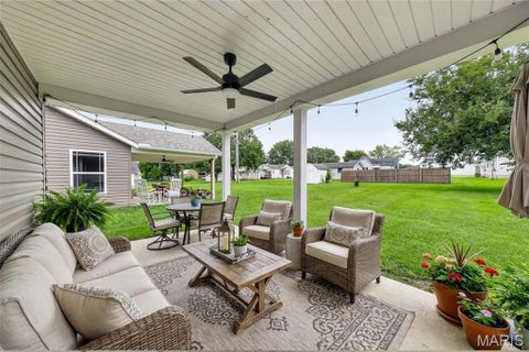Tiny photo for 309 S Main Cross Street, Bowling Green, MO 63334 (MLS # 26036962)