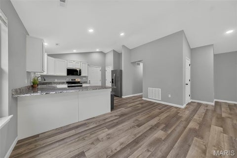 Tiny photo for 309 S Main Cross Street, Bowling Green, MO 63334 (MLS # 26036962)