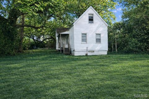 549 Leeton Avenue Riverview MO 63137