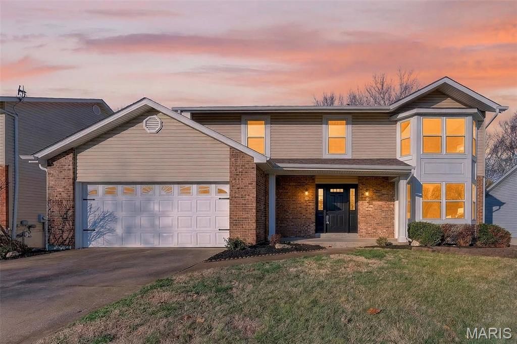 Photo of 1135 Carrington Drive, St Peters, MO 63376 (MLS # 26012515)