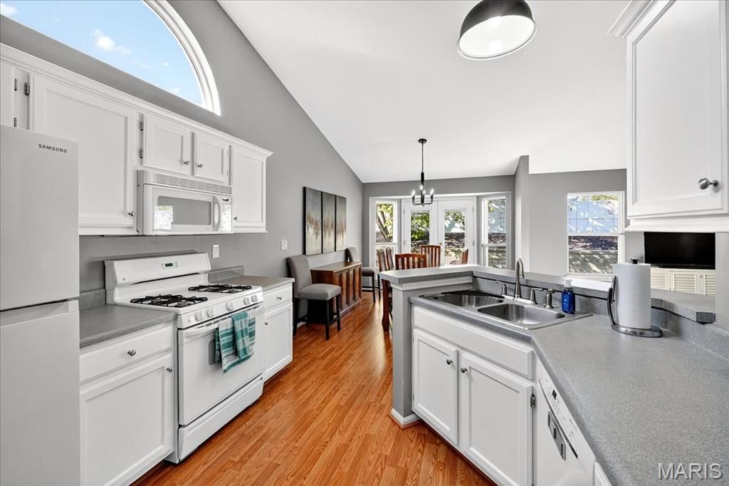 Photo of 108 Meadowgate Court, St Peters, MO 63376 (MLS # 25072151)