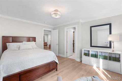 Tiny photo for 241 S Graeser Road, Creve Coeur, MO 63141 (MLS # 25063666)