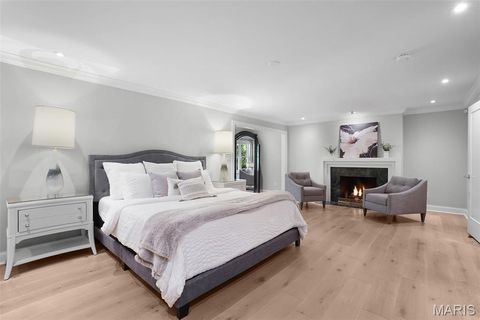 Tiny photo for 241 S Graeser Road, Creve Coeur, MO 63141 (MLS # 25063666)