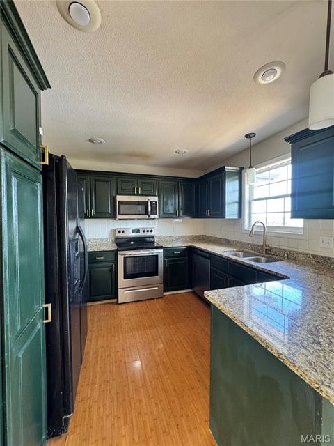 Tiny photo for 1570 Lyle Curtis Circle, Waynesville, MO 65583 (MLS # 26026740)