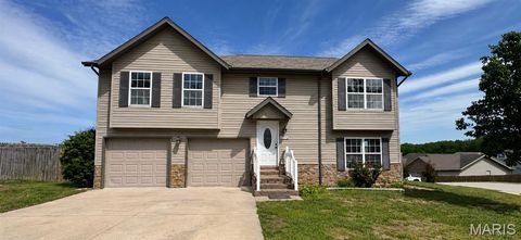 Photo of 1570 Lyle Curtis Circle, Waynesville, MO 65583 (MLS # 26026740)